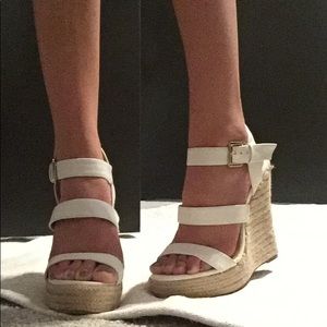 NWOT CHARLOTTE RUSSE • espadrille wedges